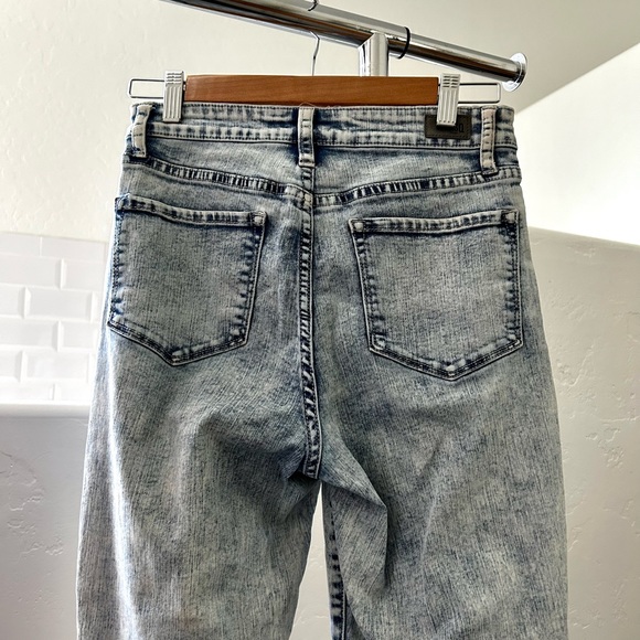 RSQ light blue distressed straight leg jeans  - W 27 - Picture 10 of 14